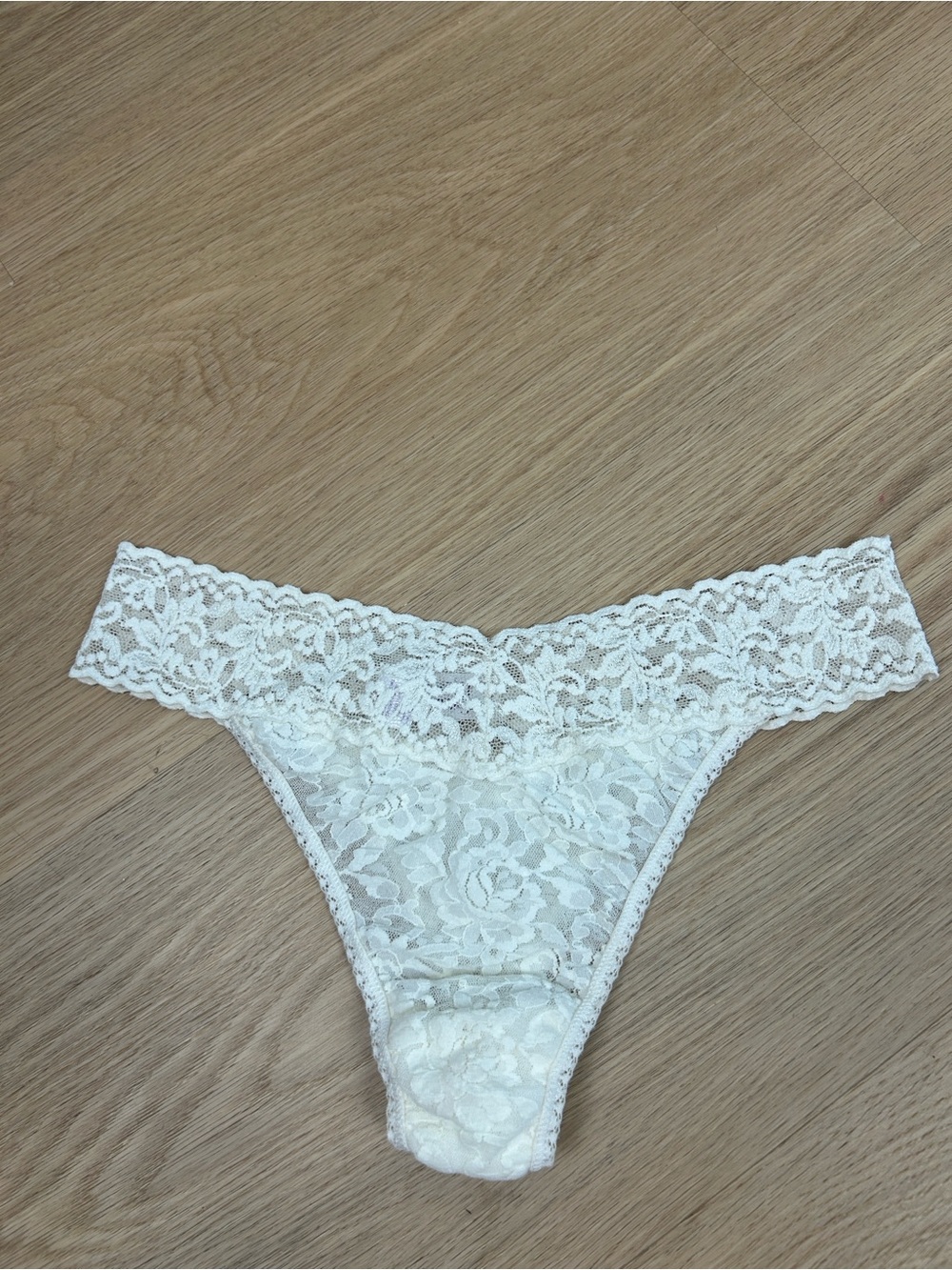 Hanky Panky Lace Thong Panty OS